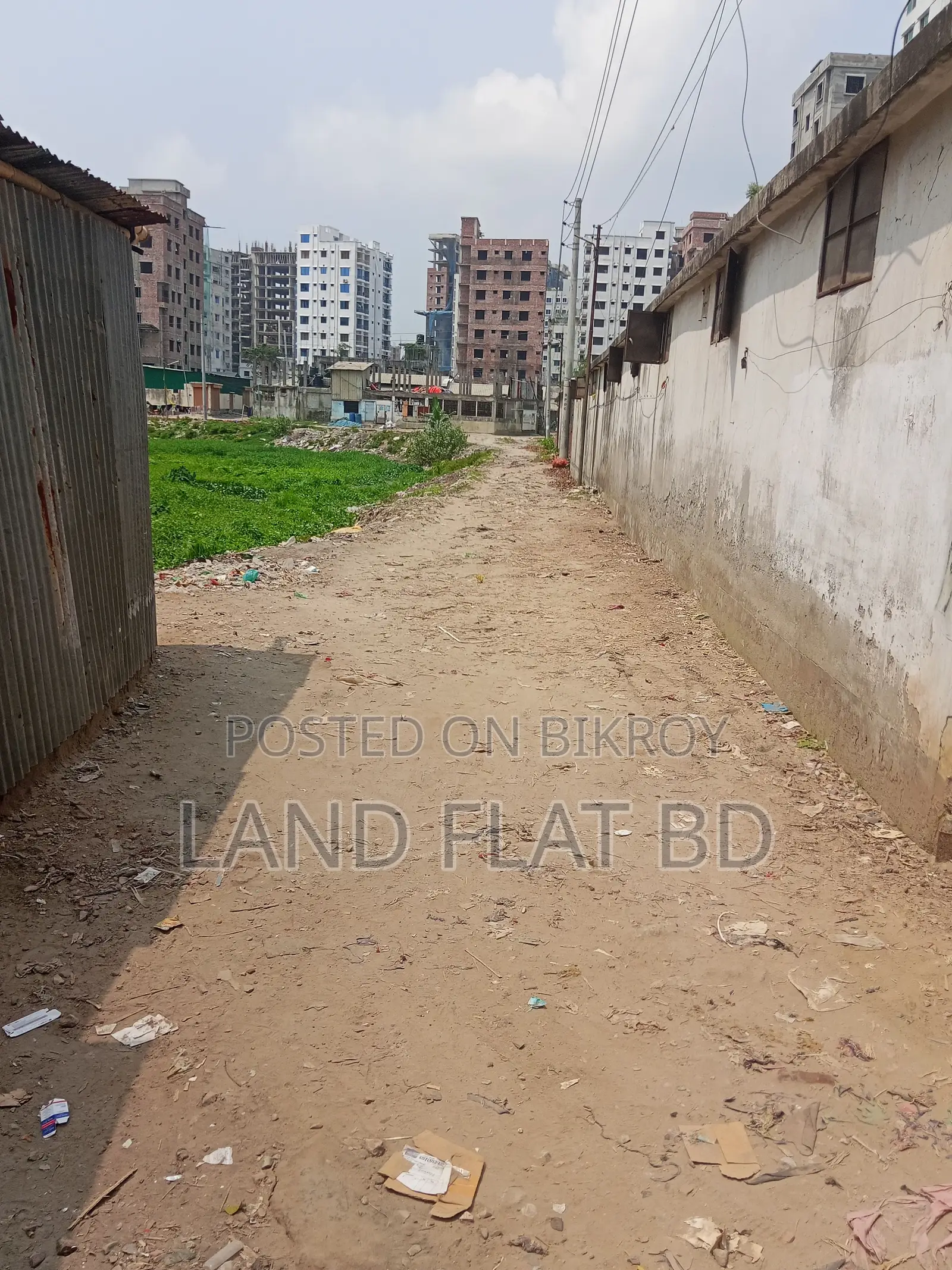 South-facing Lake View @ 2000 sq ft flat for sale on 40-foot Avenue Road