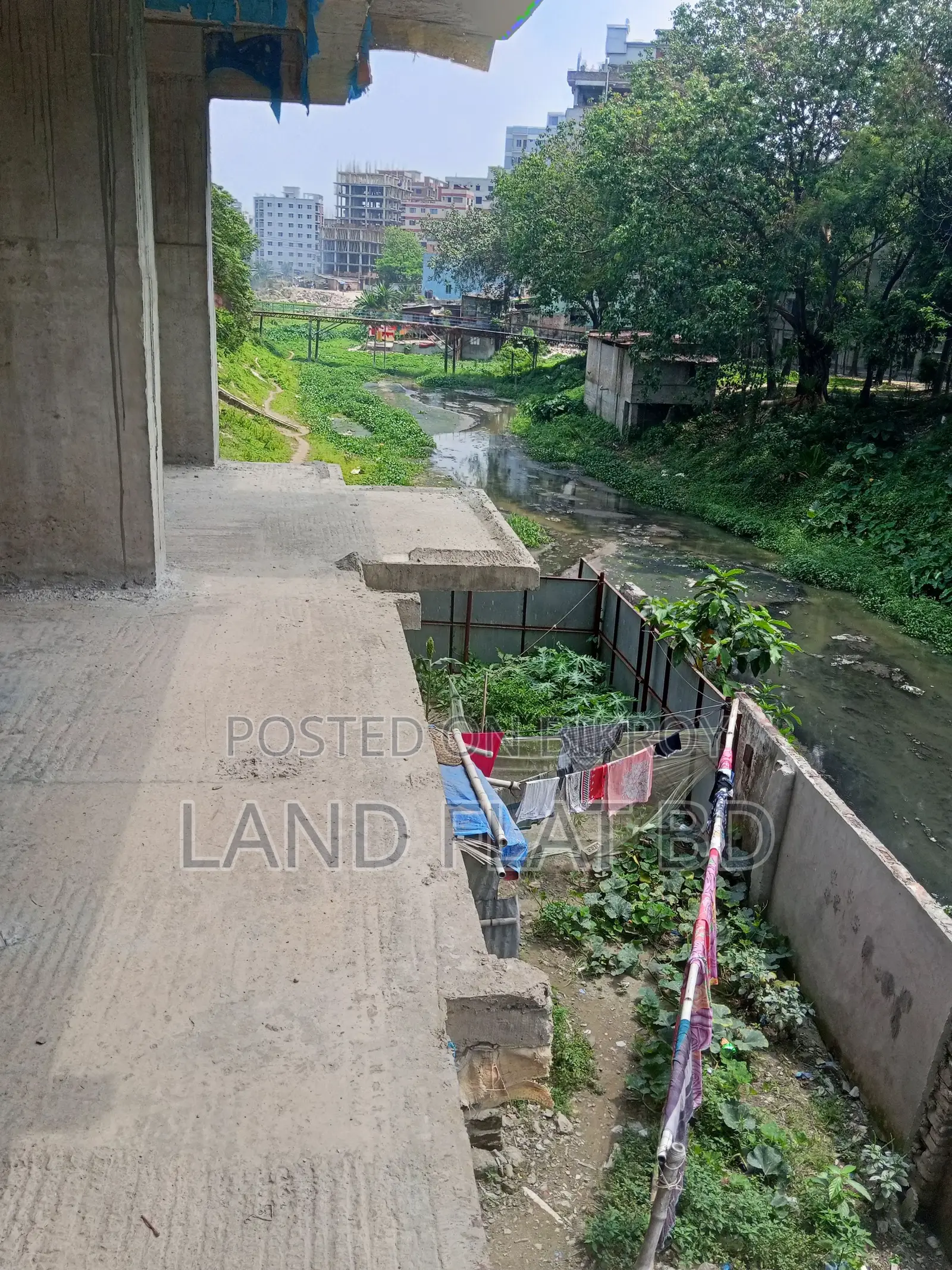 South-facing Lake View @ 2000 sq ft flat for sale on 40-foot Avenue Road
