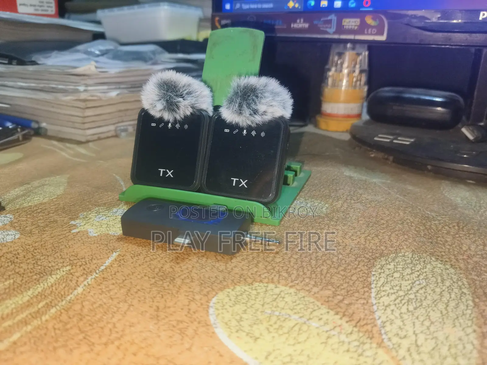 F-11 2 Microphone