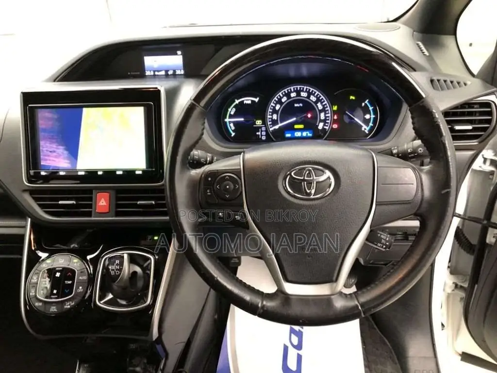 Toyota Esquire GI Premium 2021