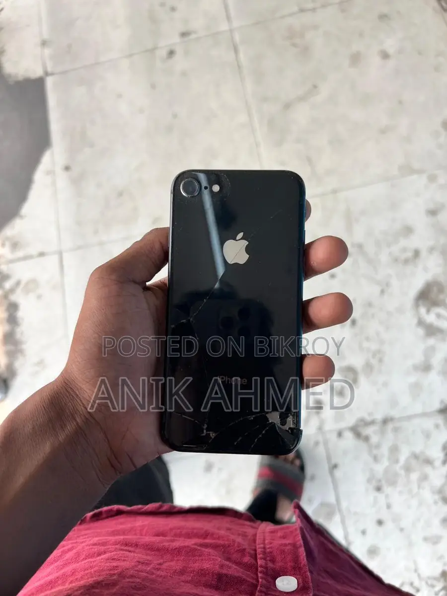 Apple iPhone 8 (Used)