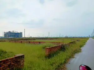 N-Block 3+3= 6 Katha South Facing Plot Sale Near Bazar Protidin
