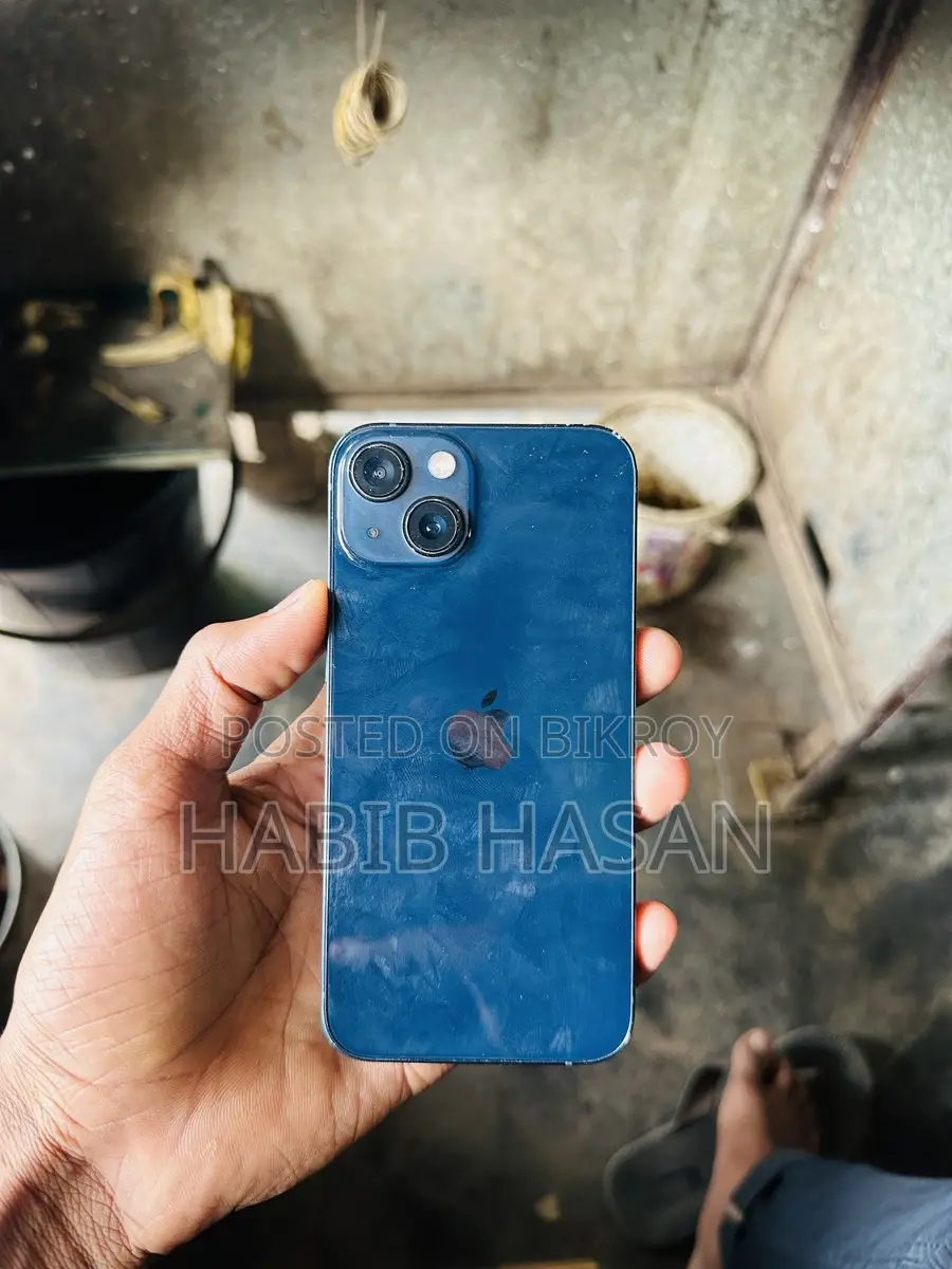 Apple iPhone 13 (Used)