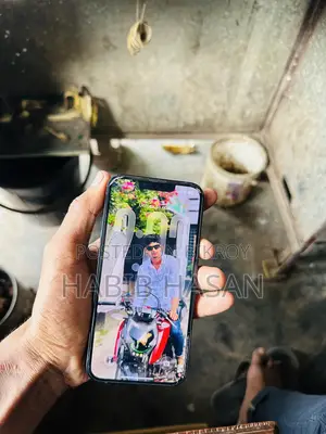 Apple iPhone 13 (Used)