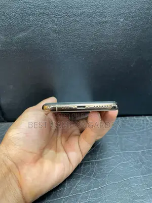 Apple iPhone XS (Used)