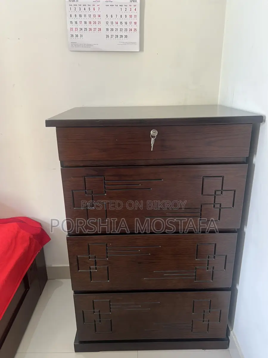 এই wardrobe টি বিক্রি হবে
