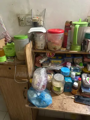 পুরানো পড়ার টেবিল