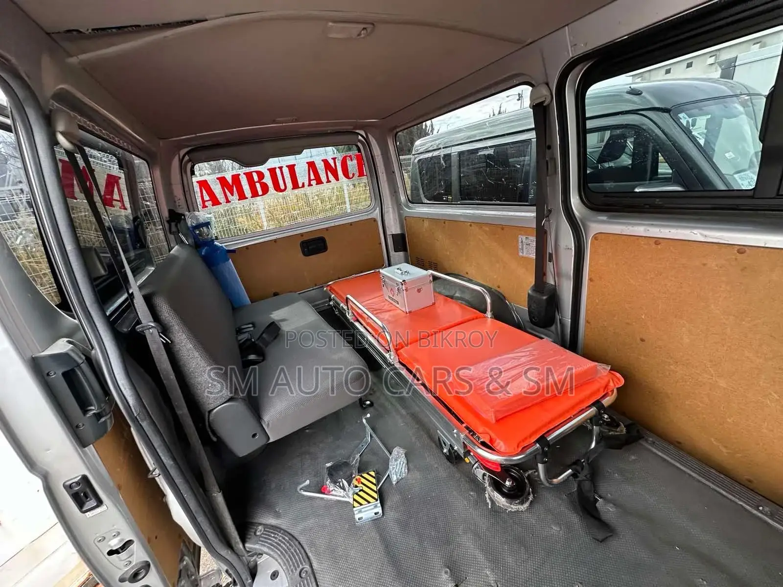 Toyota Hiace Ambulance GL Silver 2020