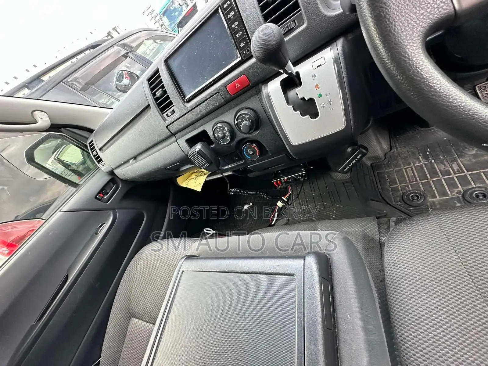 Toyota Hiace Ambulance GL Silver 2020