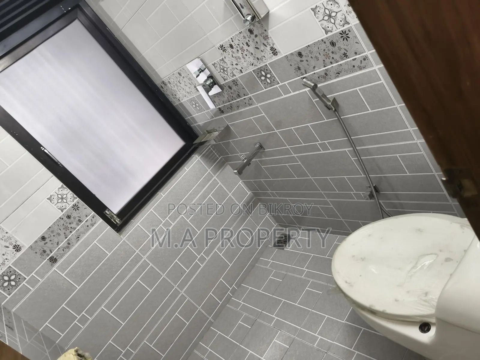 Rent New Apartment 4-Bed 2-Carpark Gulshan-2