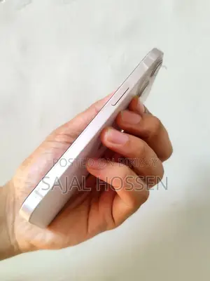 Apple iPhone 13 (Used)