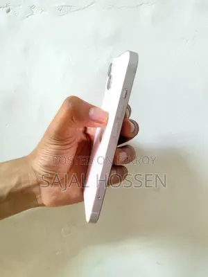 Apple iPhone 13 (Used)