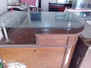সুন্দর ও মজবুত কাউন্টার