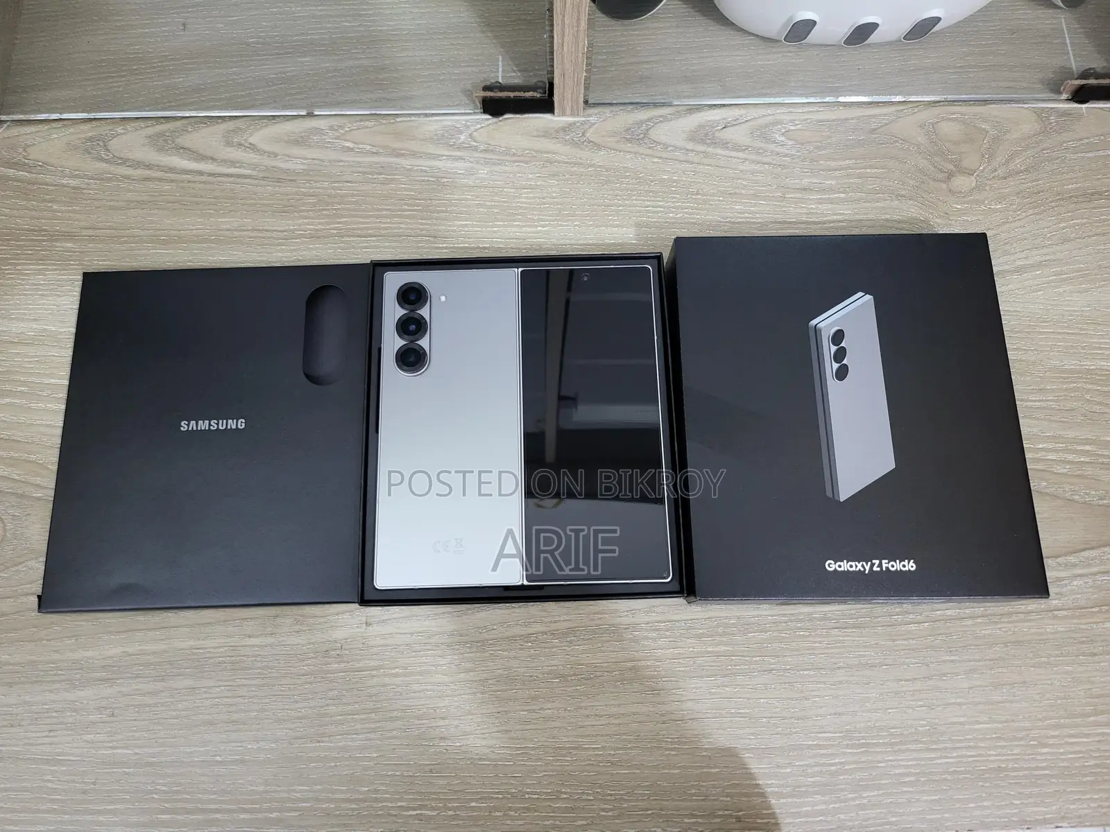 Samsung Galaxy Z Fold 6 12/256 Full Boxed (Used)