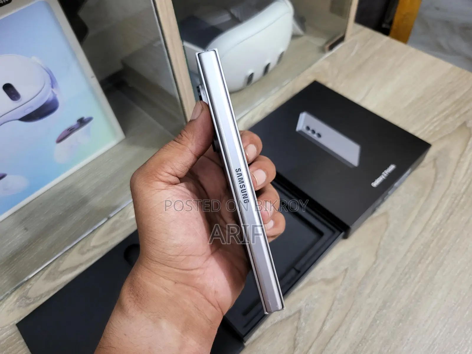 Samsung Galaxy Z Fold 6 12/256 Full Boxed (Used)