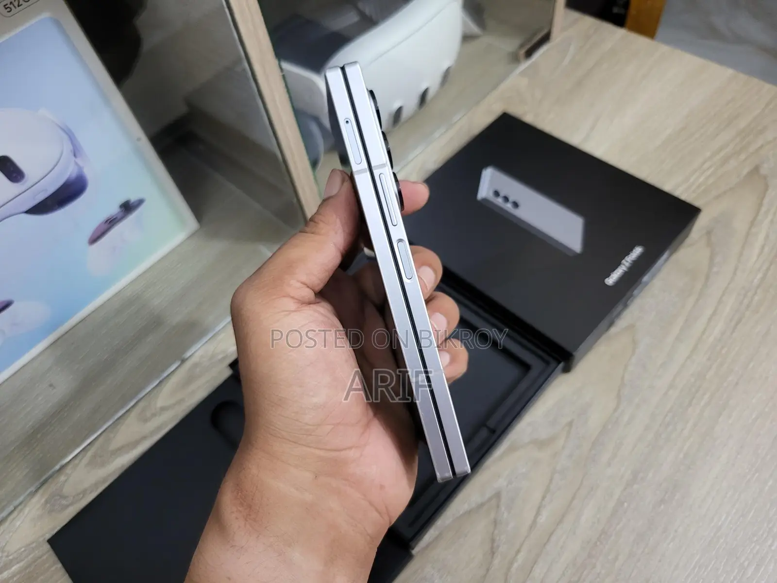 Samsung Galaxy Z Fold 6 12/256 Full Boxed (Used)