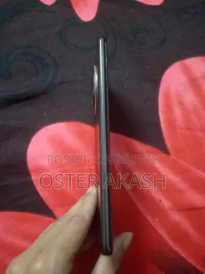 Vivo V30e . (Used)