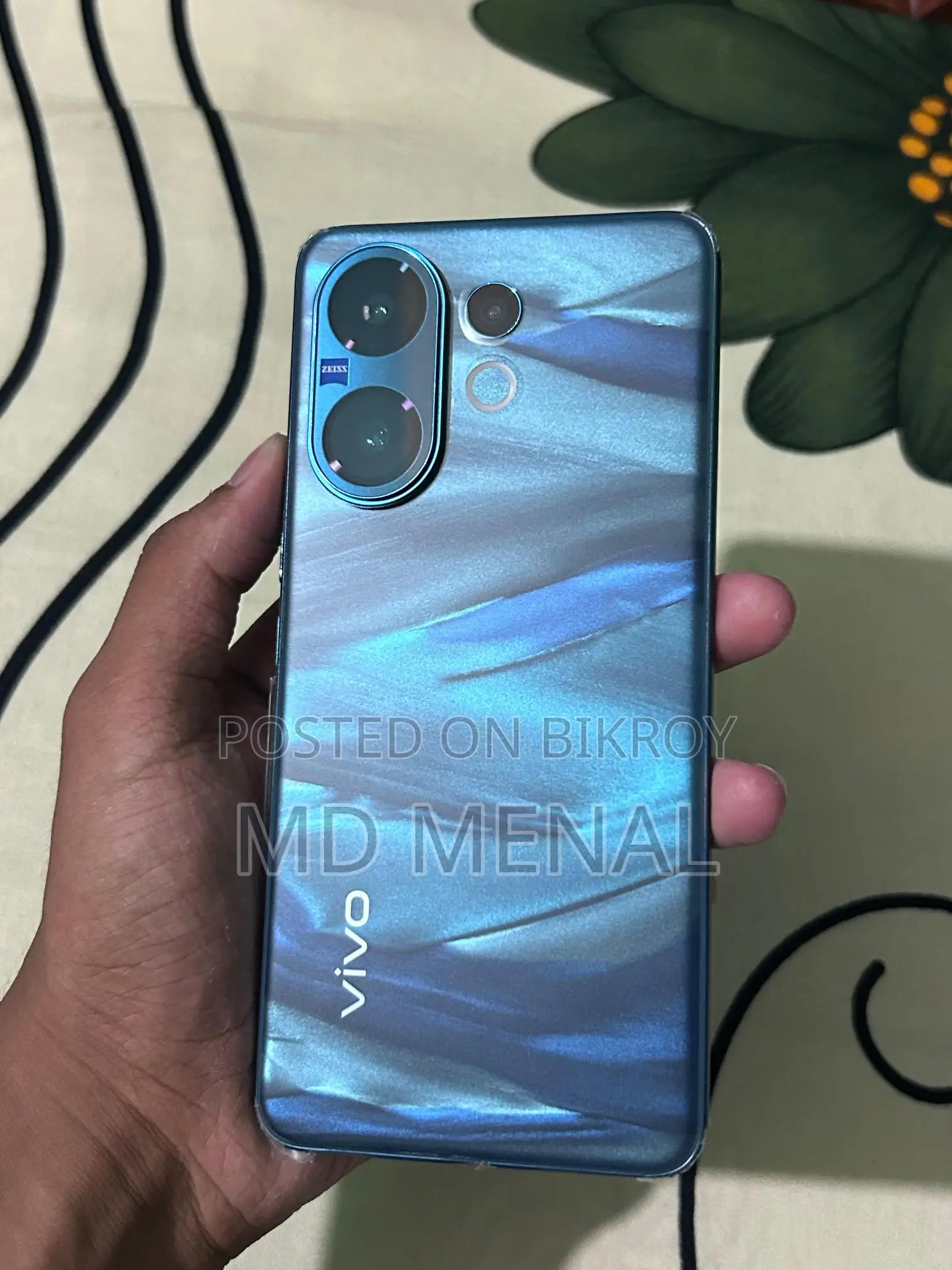 Vivo V60 বিক্রির জন্য (ব্যবহৃত)