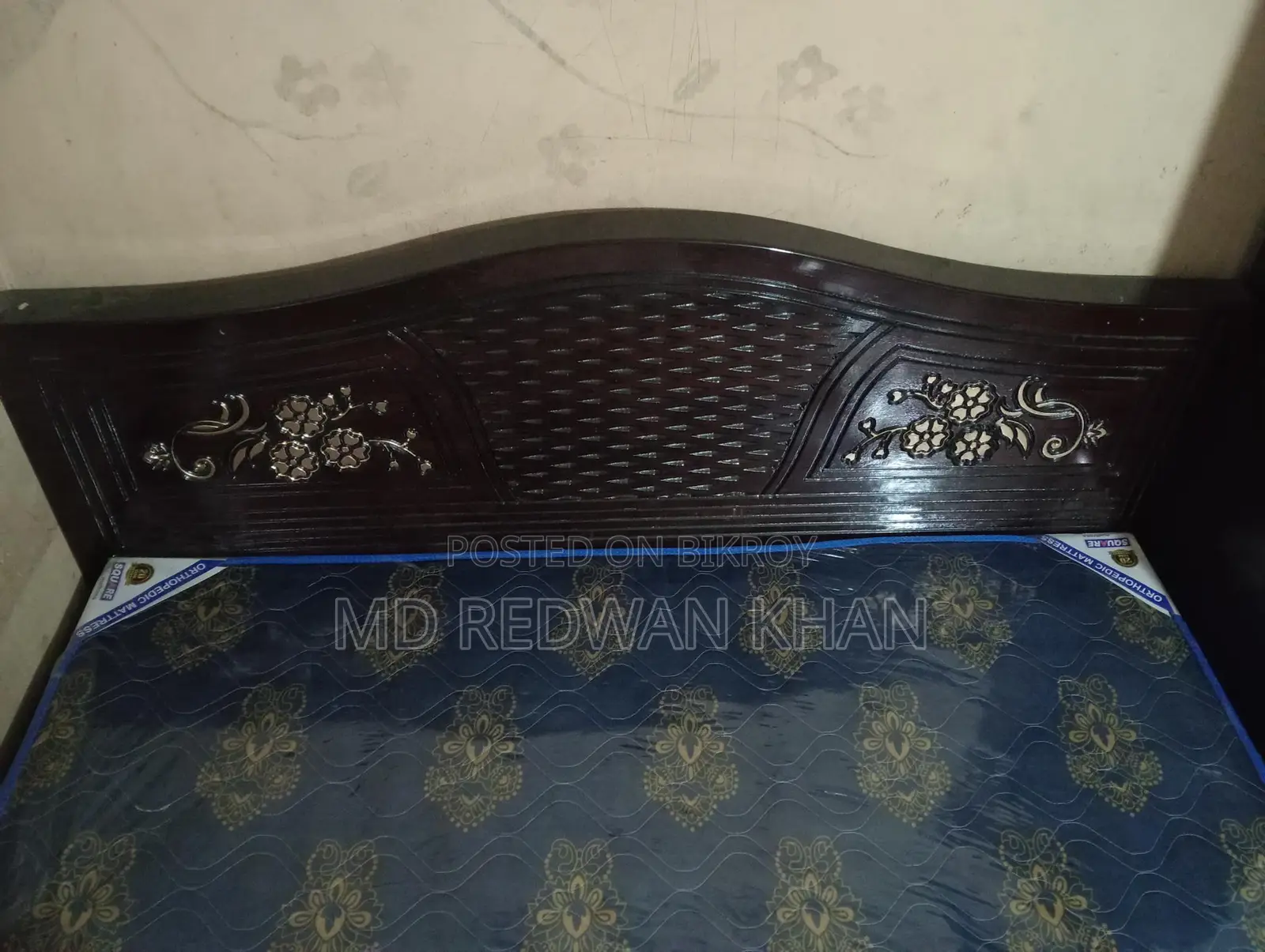 আরামদায়ক অর্থোপেডিক ম্যাট্রেসসহ আধুনিক ডিজাইনের ৪/৫ ফিট খাট বিক্রয়"