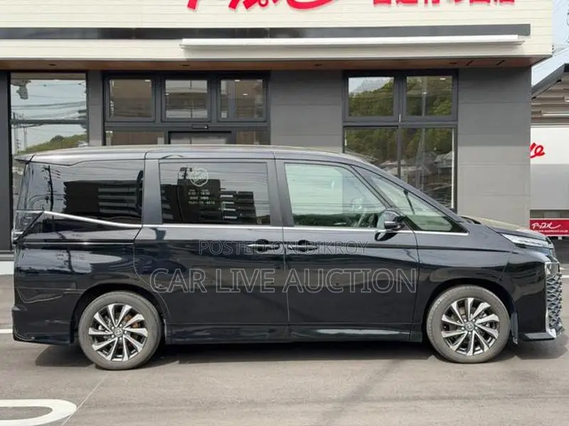 Toyota Voxy Hybrid SZ Pre order 2022