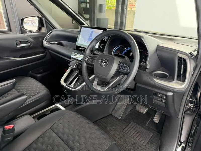 Toyota Voxy Hybrid SZ Pre order 2022