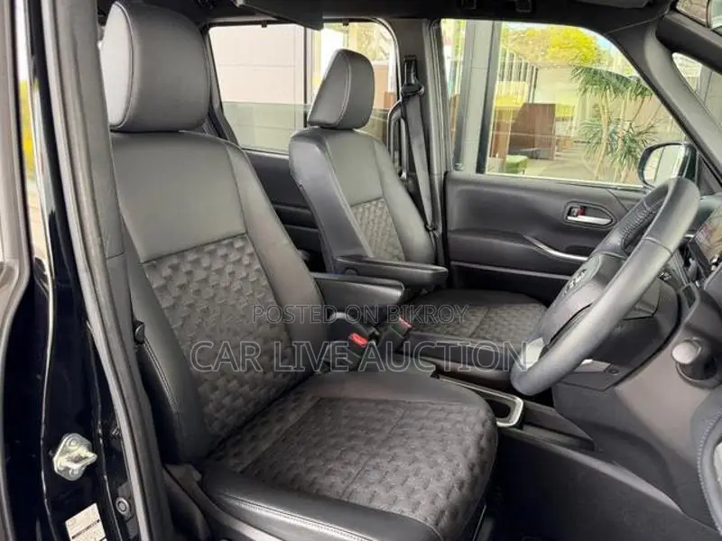 Toyota Voxy Hybrid SZ Pre order 2022