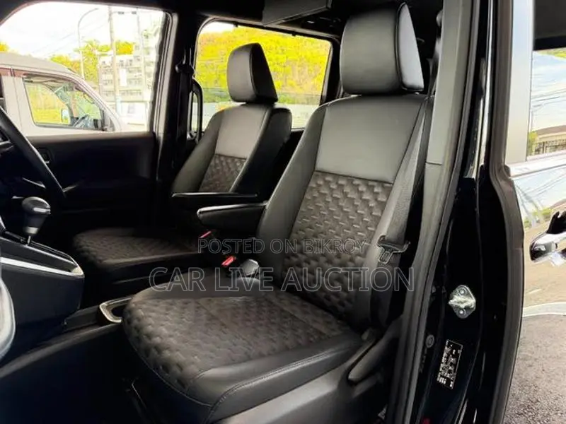 Toyota Voxy Hybrid SZ Pre order 2022