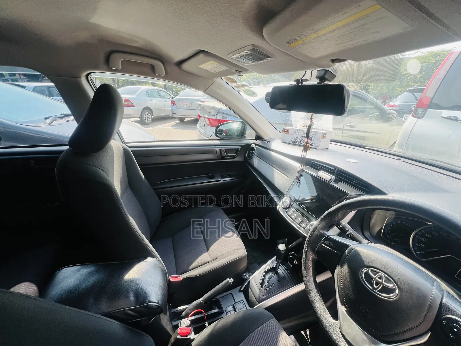 Toyota Fielder Hybrid 2015