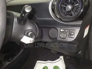 Toyota Aqua HYBRID 2021