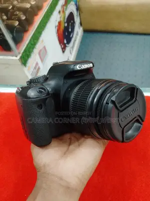 Canon 550D & 18-55mm IS lens