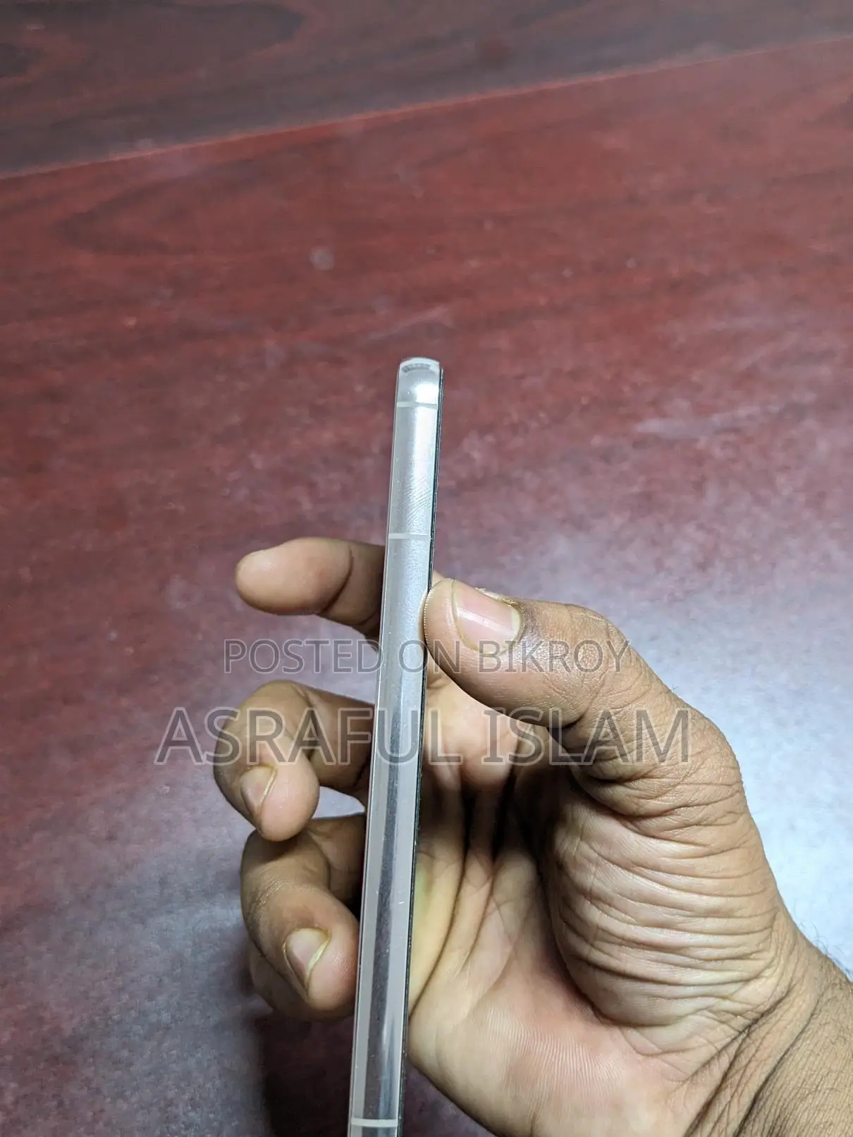 Samsung Galaxy S22 (Used)