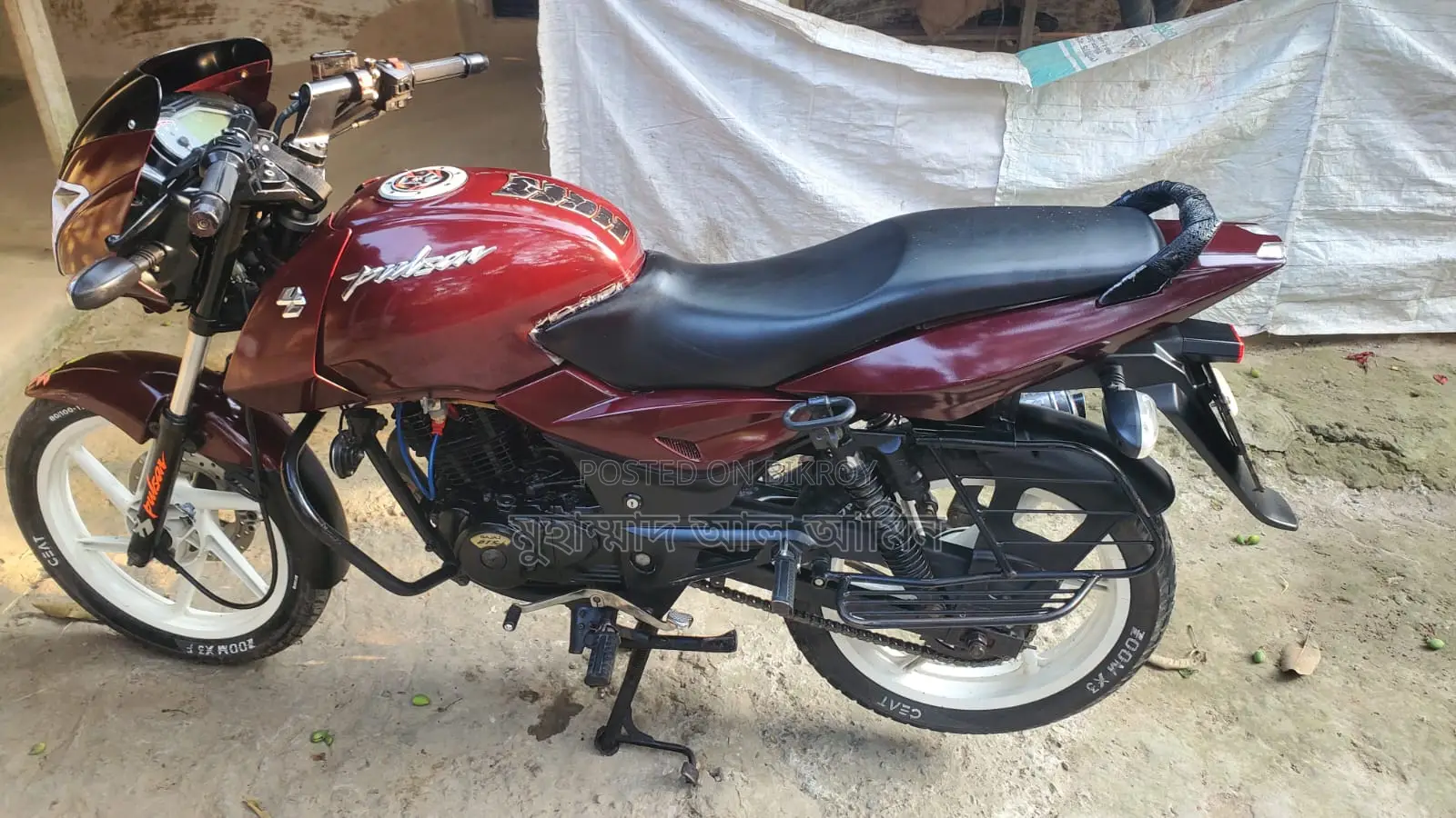 Bajaj Pulsar 150 . 2012