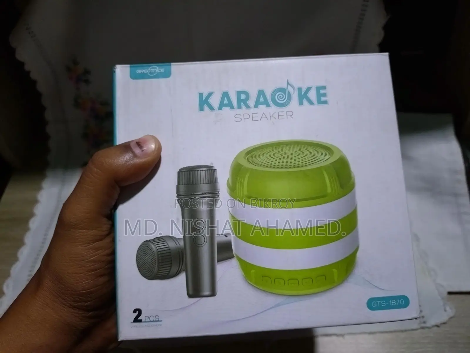 Speaker With 2 Microphones