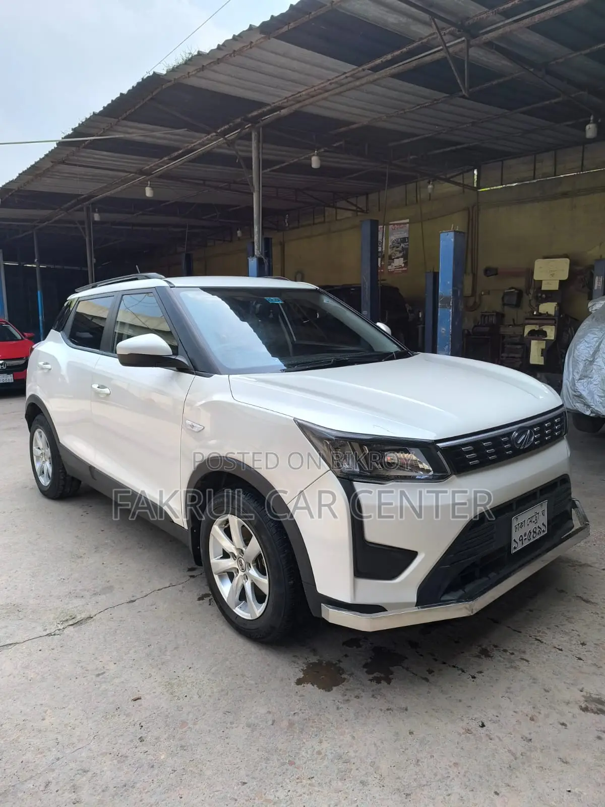 Mahindra XUV500 2020