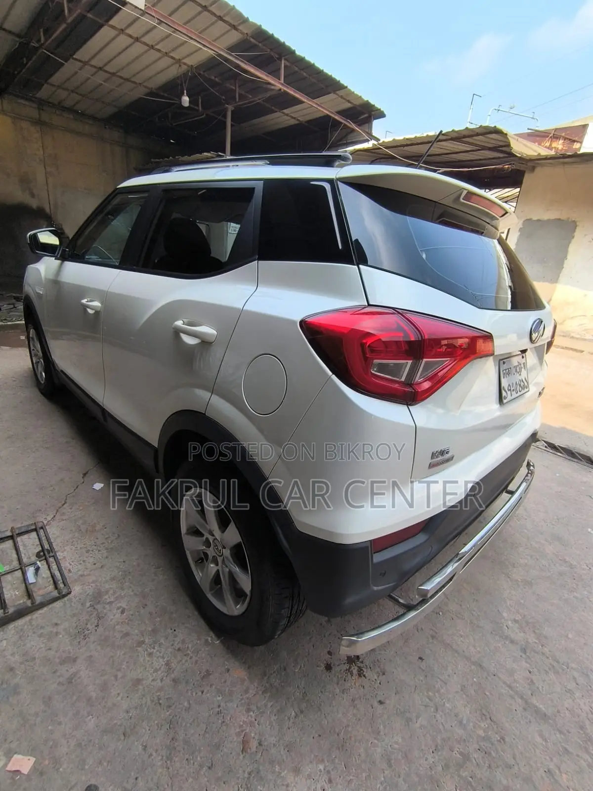 Mahindra XUV500 2020
