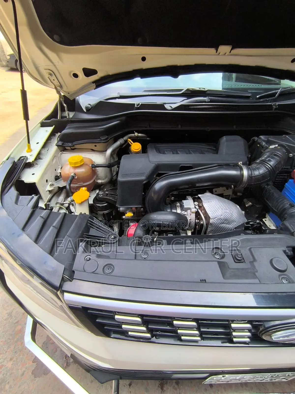 Mahindra XUV500 2020