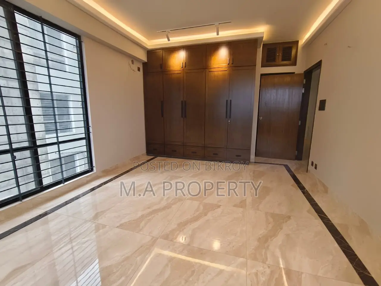 Rent Apartment 4-Bed 2-Carpark Gulshan North