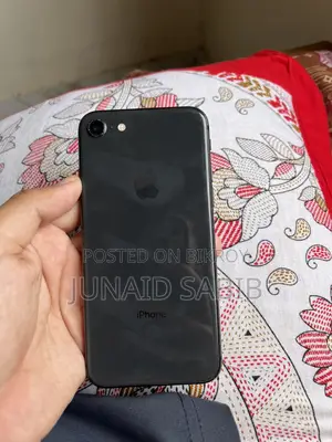 Apple iPhone 8 Black 64 Gb (Used)