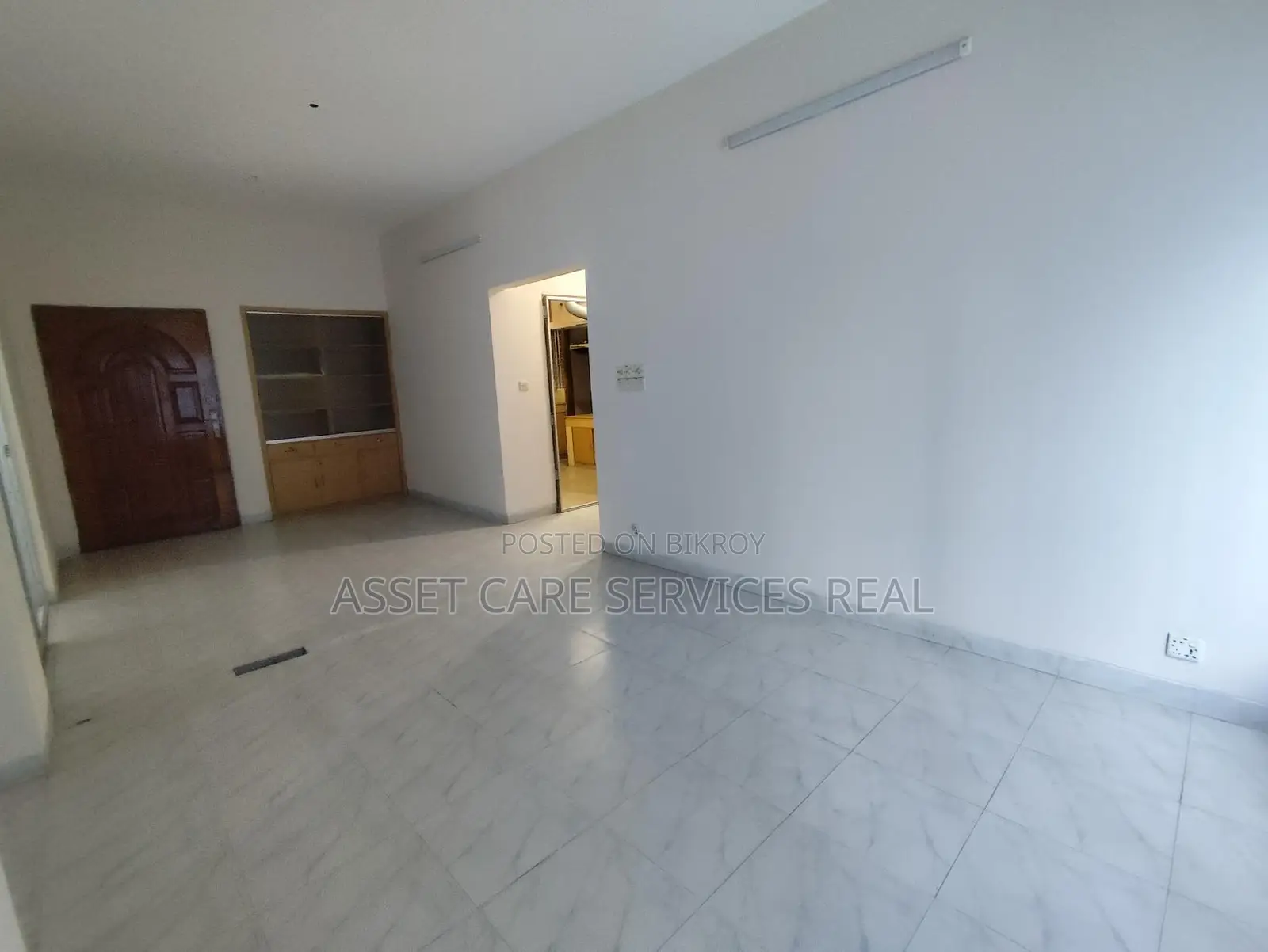4Bed Un-Furnished Apartment For Rent In Banani