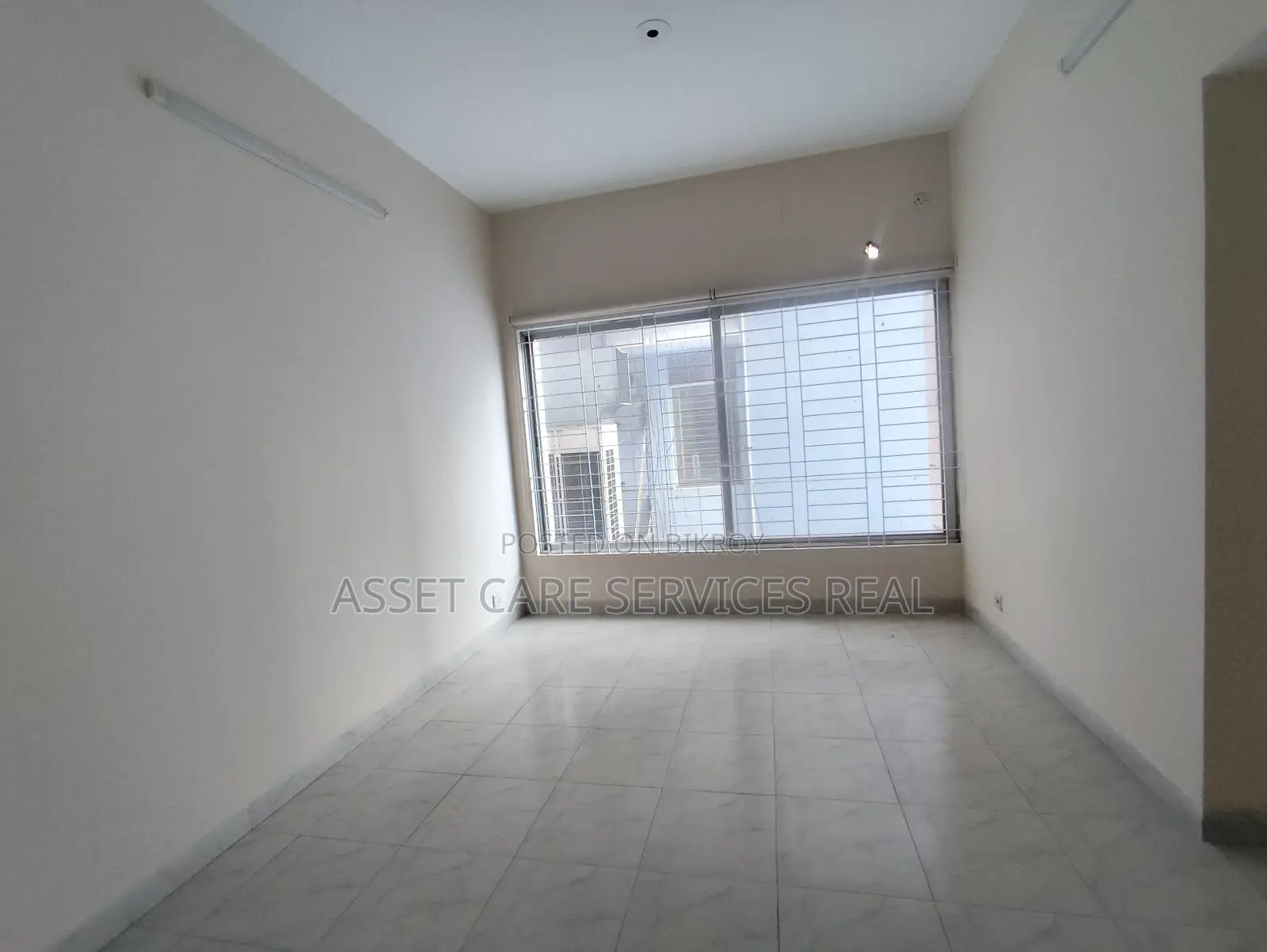 4Bed Un-Furnished Apartment For Rent In Banani
