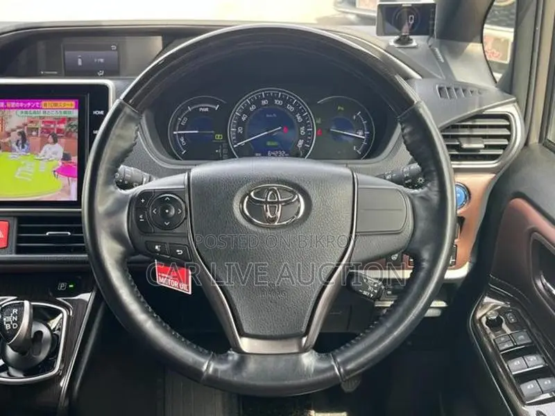 Toyota Esquire Hybrid GI 2020