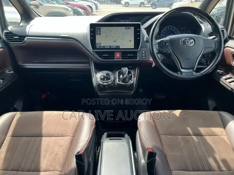 Toyota Esquire Hybrid GI 2020