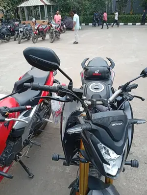 Honda Hornet 2.0 2025