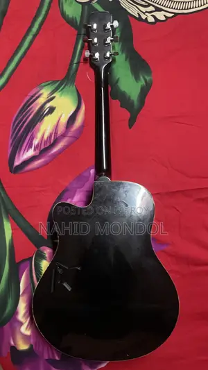 একটি AXE গিটার বিক্রি করা হবে, দাম ইনবক্সে