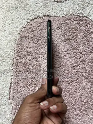 Apple iPhone 11 Pro Max . (Used)