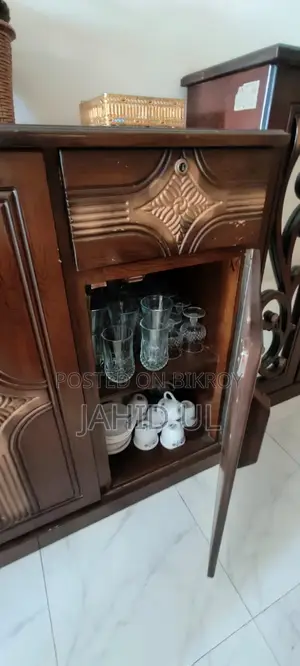 Display Cabinet