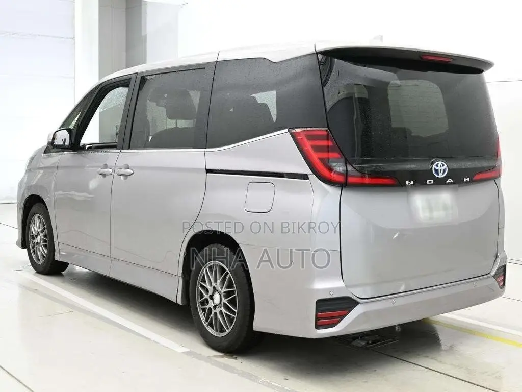 Toyota Noah SZ 360' 2022