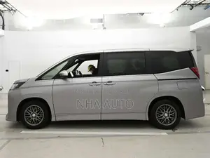 Toyota Noah SZ 360' 2022