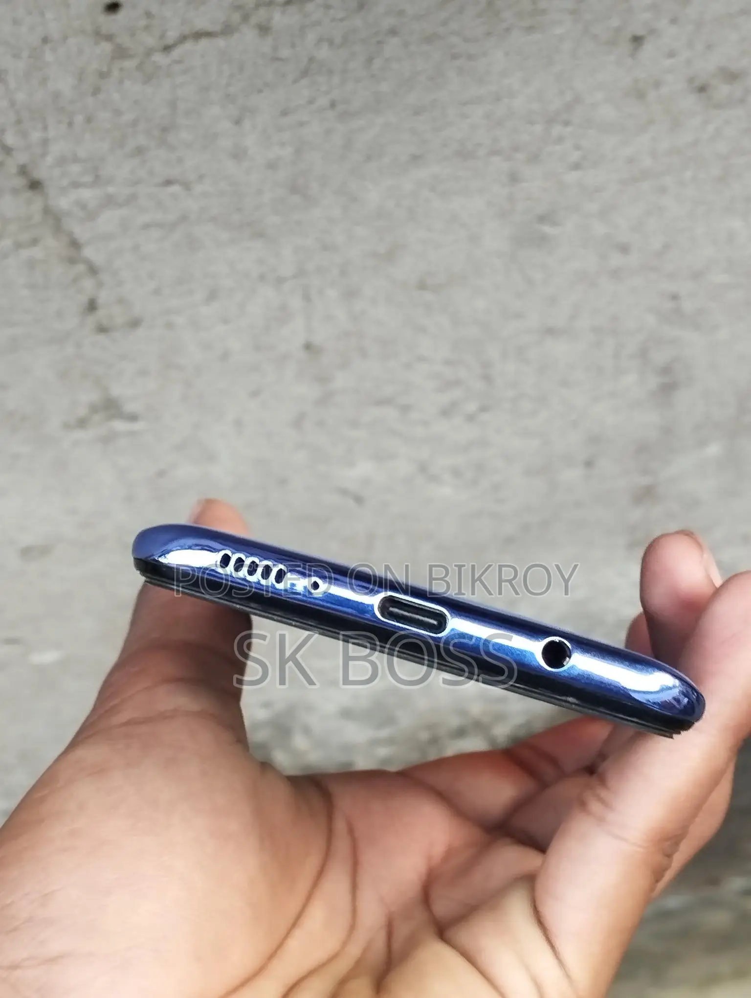 Samsung Galaxy A30 4-64 (Used)