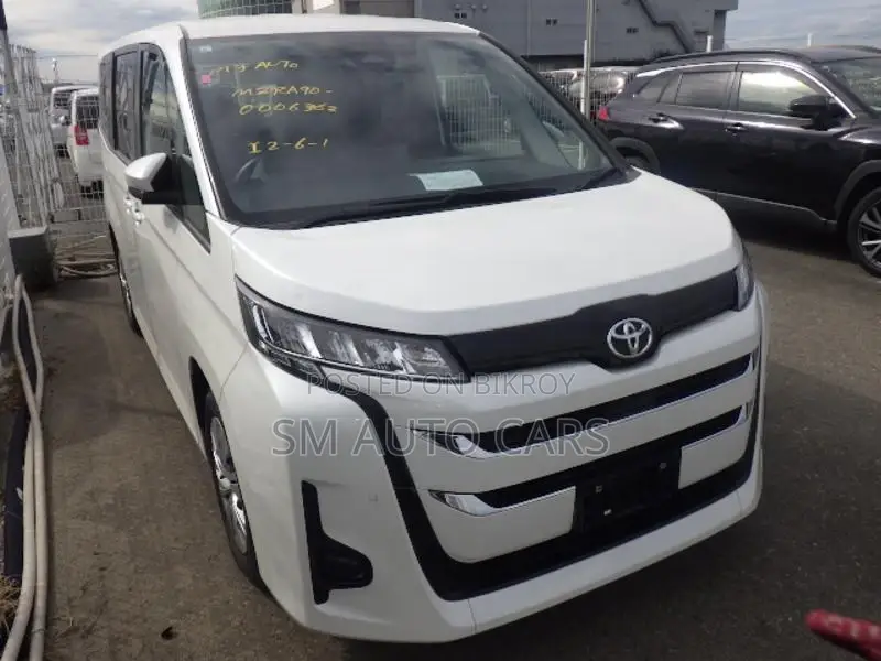 Toyota Noah New Shape X Pearl 2022